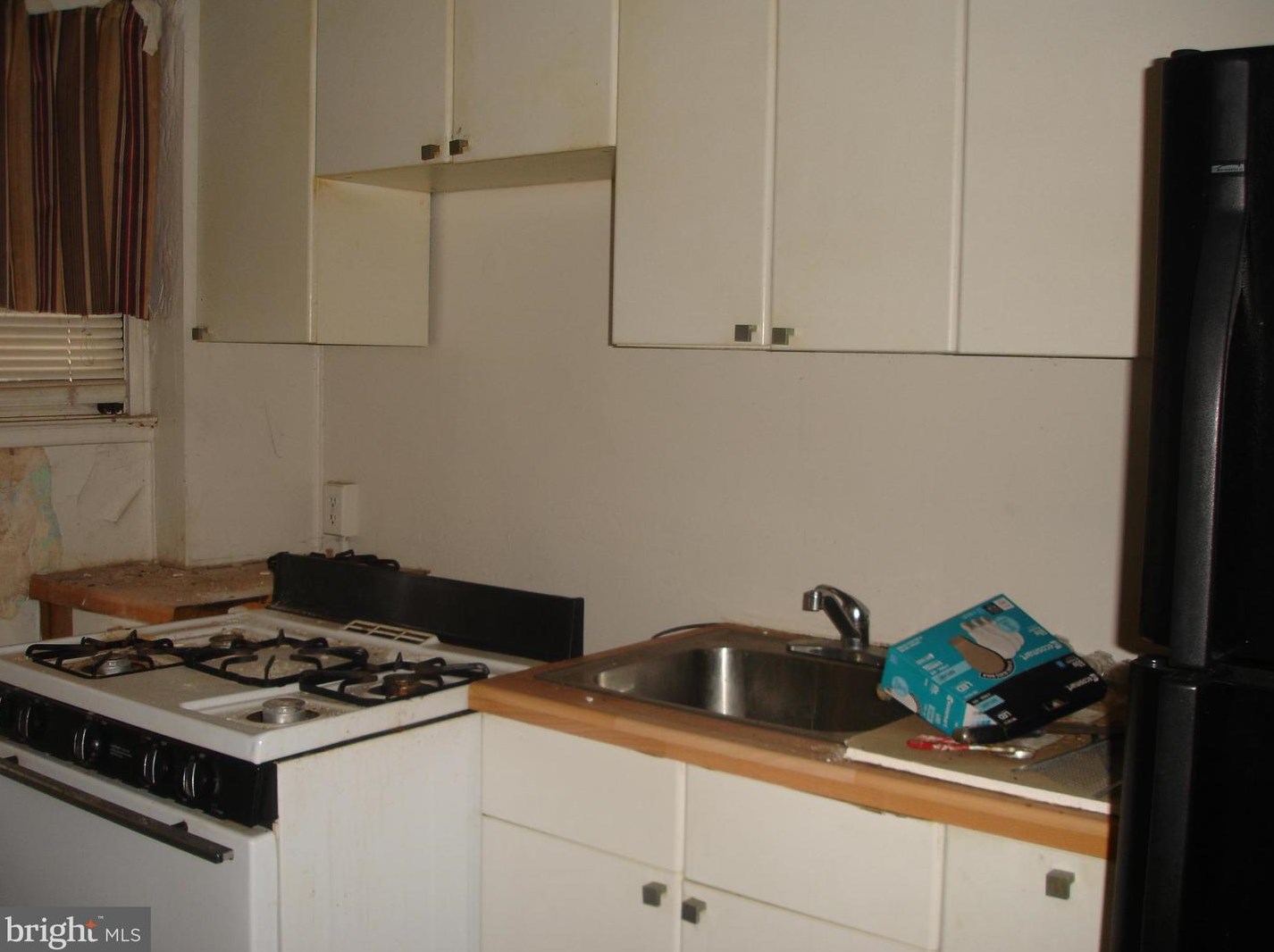 3614 10 St, Baltimore MD  21225-2204 exterior