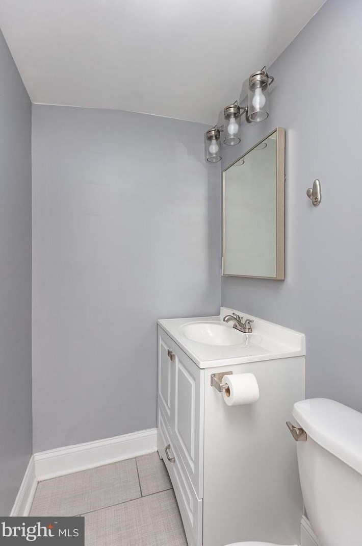 706 33rd St, Baltimore MD  21218-3508 exterior