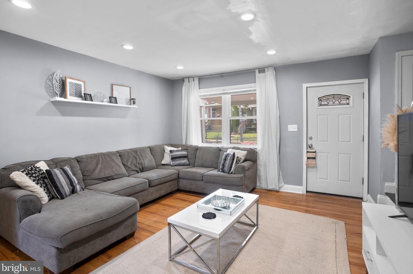 2907 Grantley Ave, Baltimore MD  21215-6614 exterior