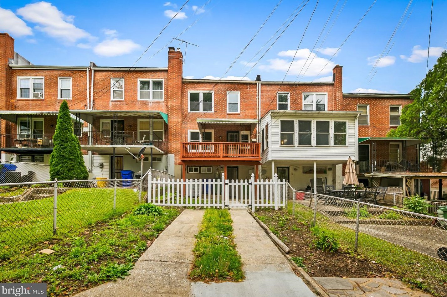 4571 Derby Manor Dr, Baltimore MD  21215-6538 exterior