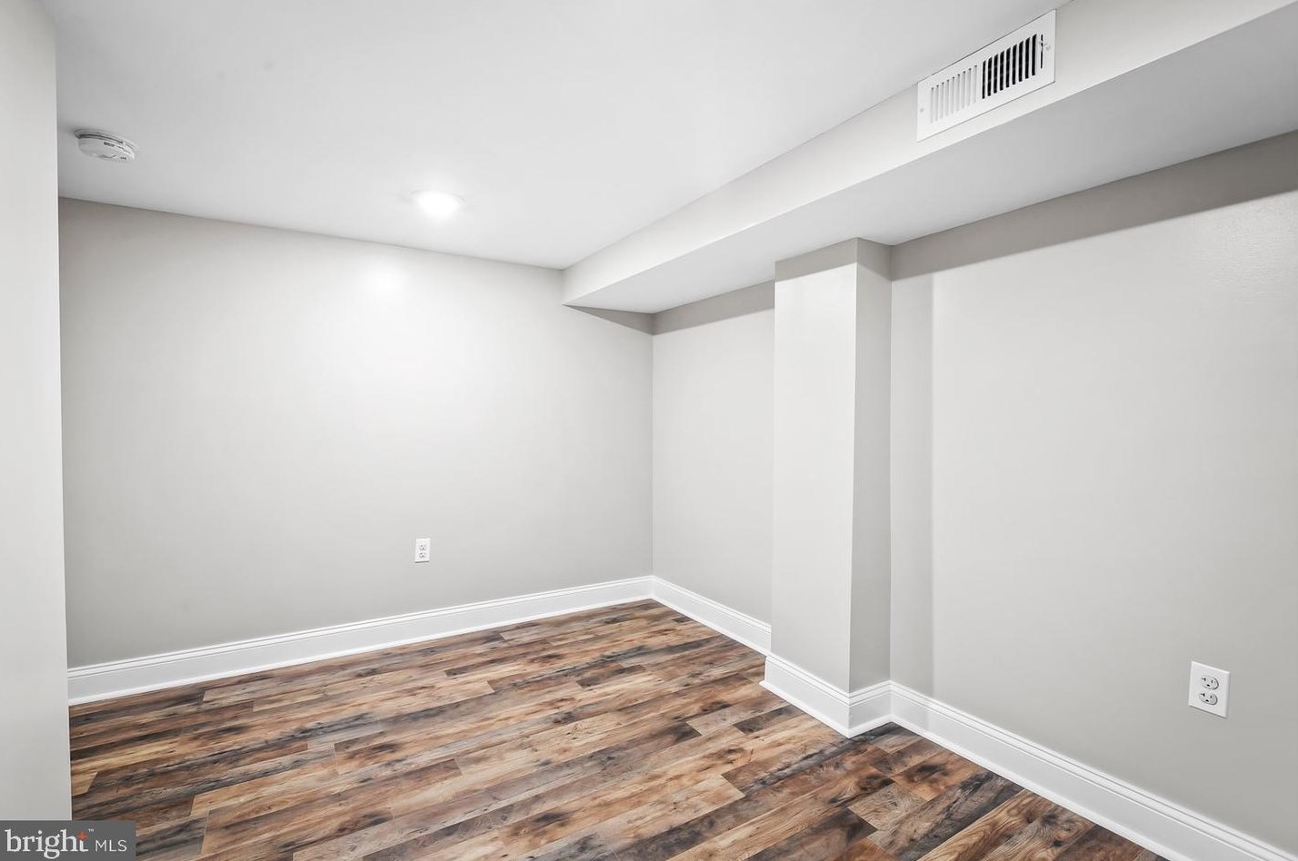 4571 Derby Manor Dr, Baltimore MD  21215-6538 exterior