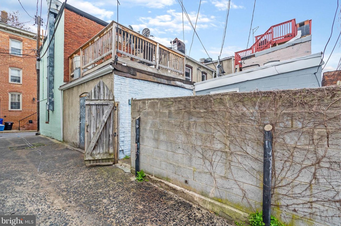 2104 Eastern Ave, Baltimore MD  21231-3107 exterior