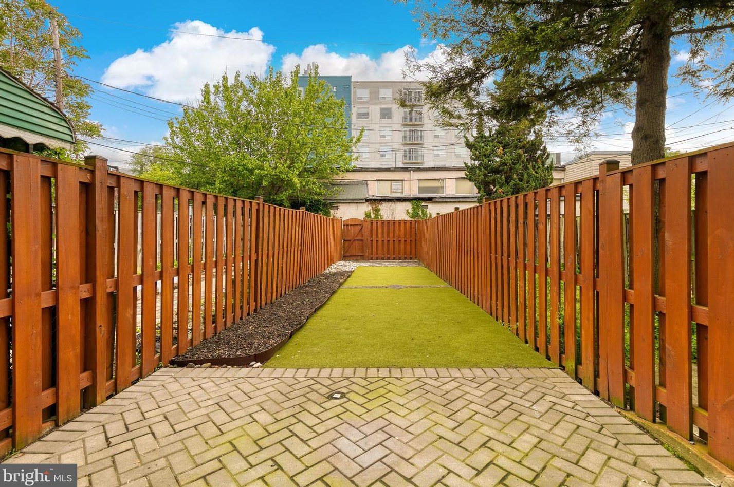 2813 Remington Ave, Baltimore MD  21211-2926 exterior