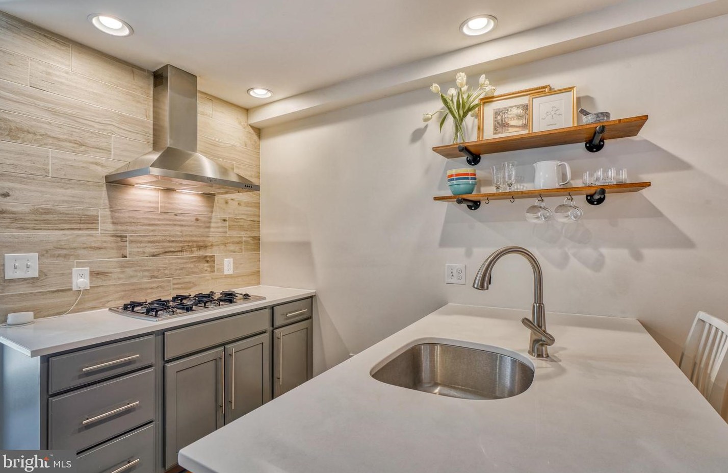 503 Bouldin St, Baltimore MD  21205-2807 exterior