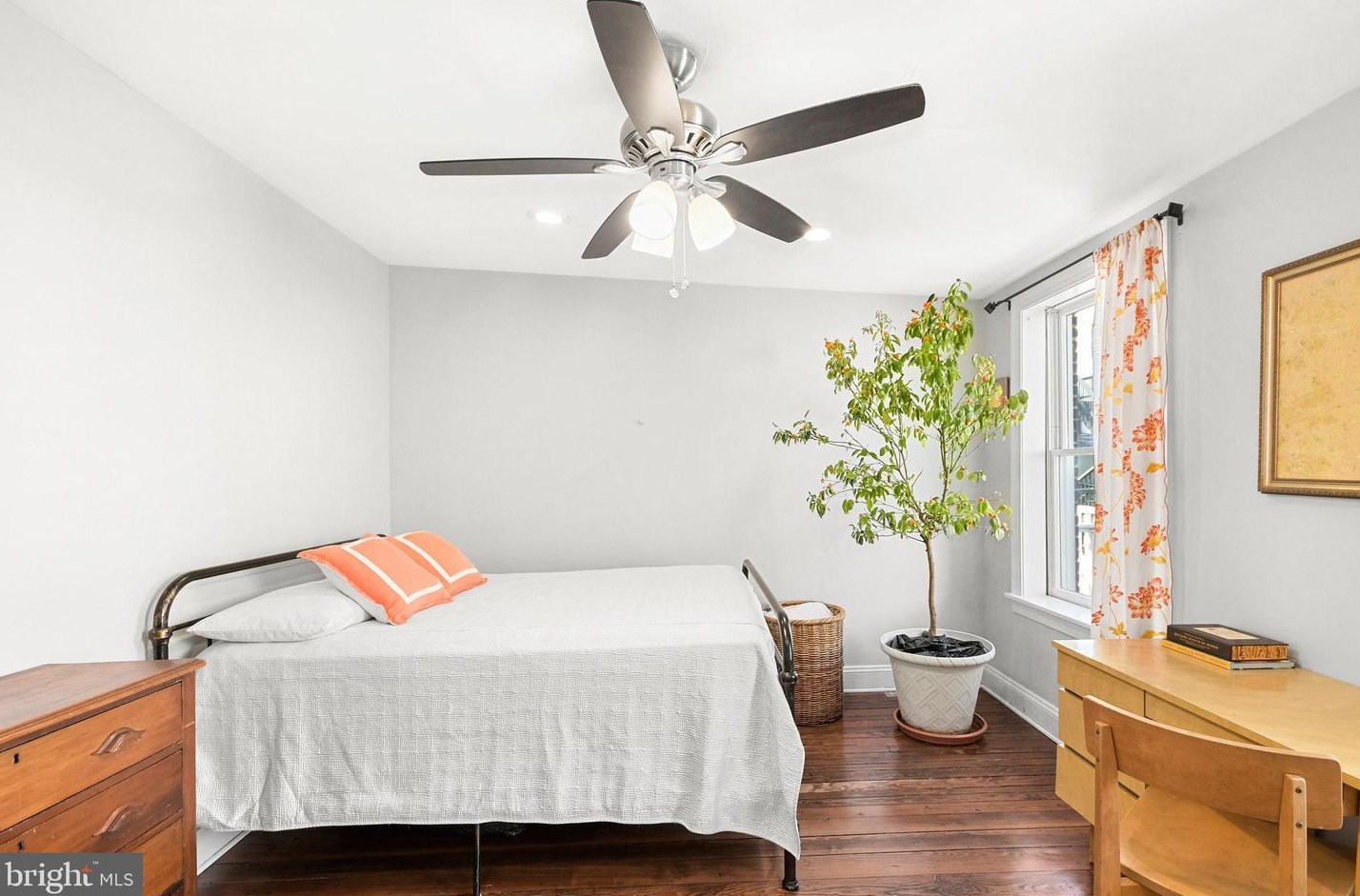 122 Collington Ave, Baltimore MD  21231-1635 exterior