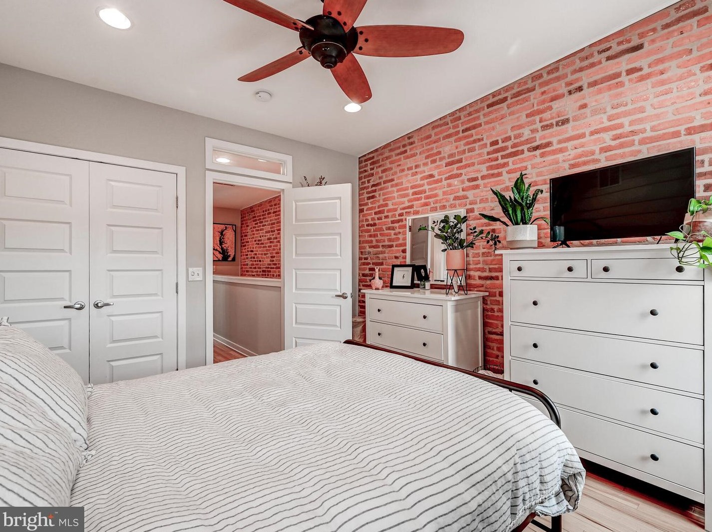 7 Streeper St, Baltimore MD  21224-1250 exterior