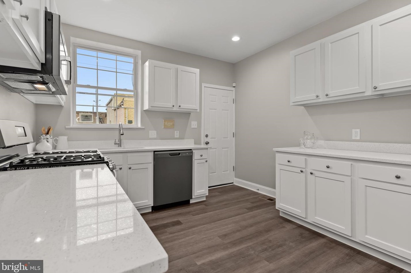 210 Ellwood Ave, Baltimore MD  21224-1309 exterior
