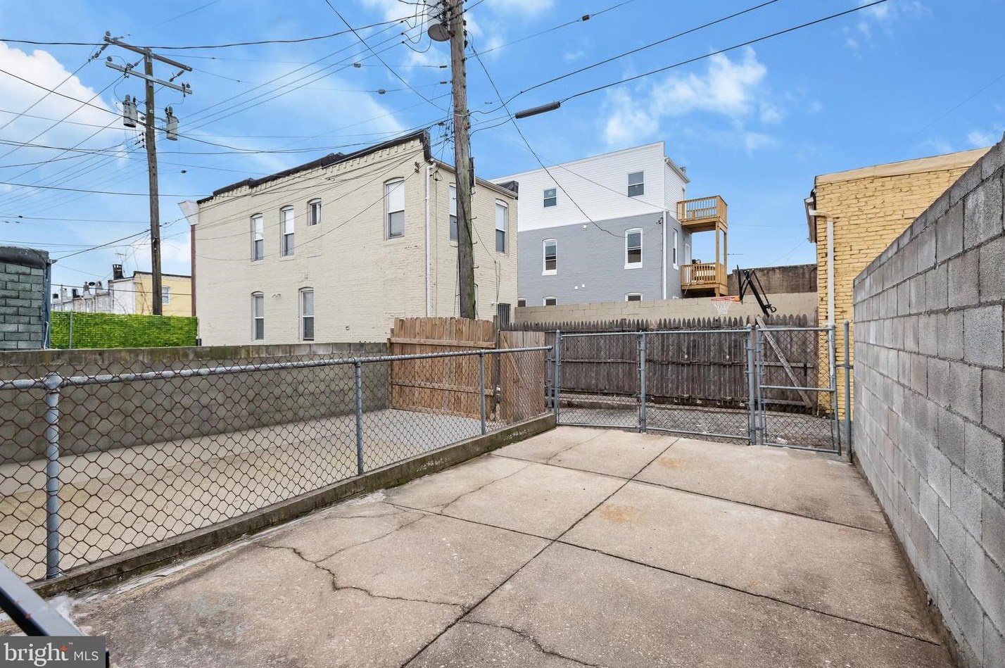 210 Ellwood Ave, Baltimore MD  21224-1309 exterior