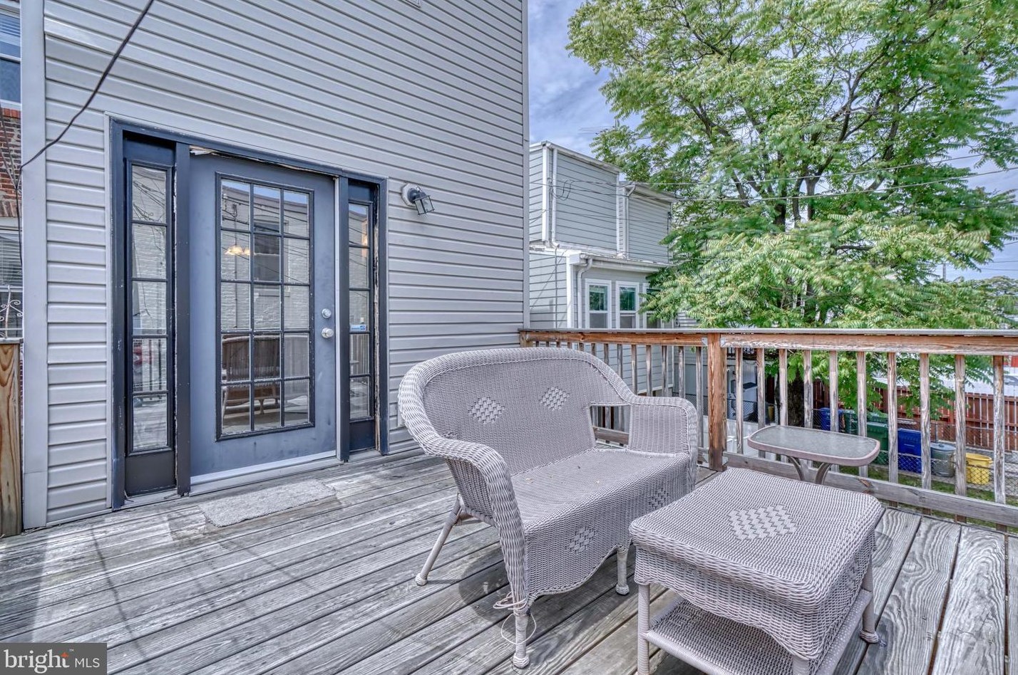 105 Montford Ave, Baltimore MD  21224-1015 exterior