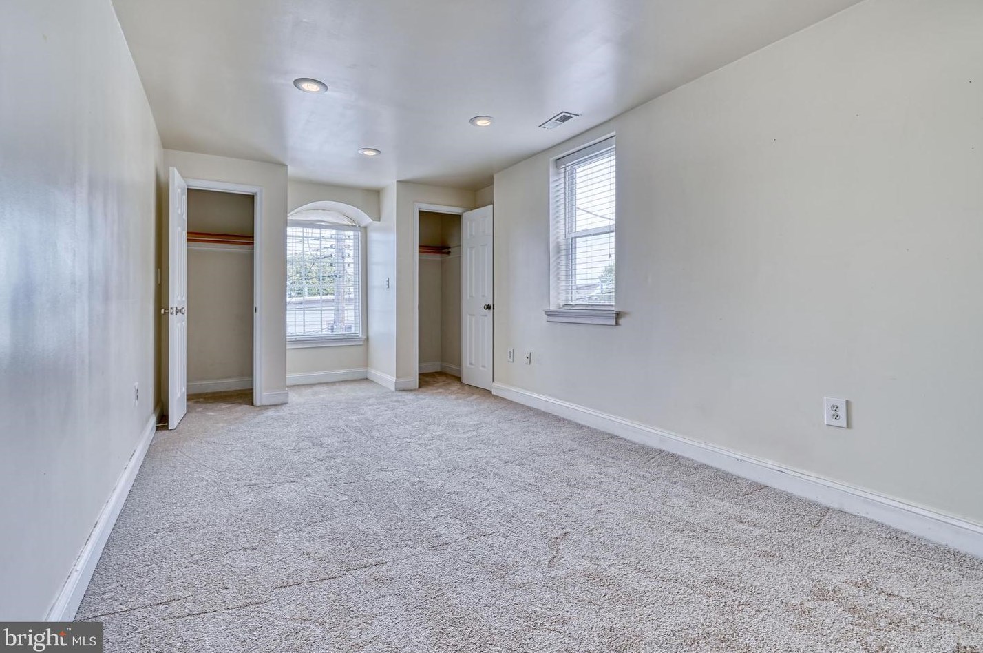 105 Montford Ave, Baltimore MD  21224-1015 exterior