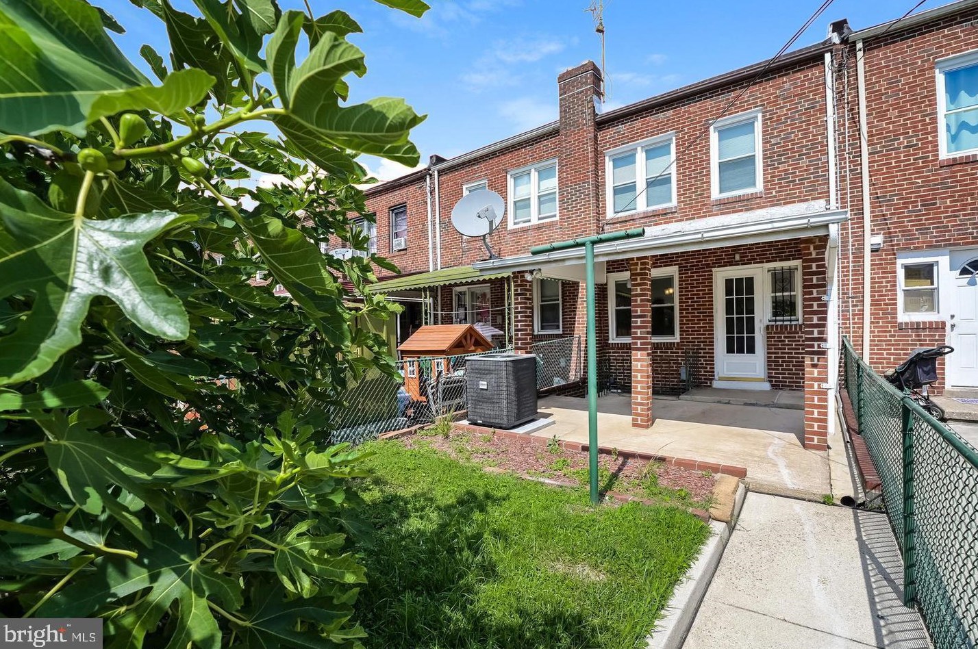 822 Umbra St, Baltimore MD  21224-4611 exterior