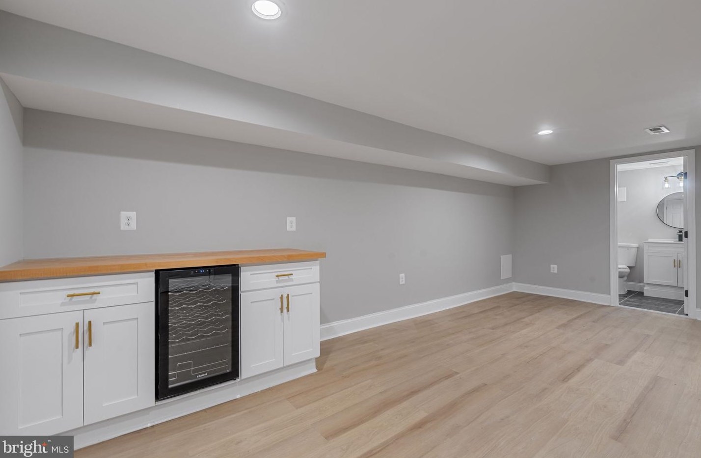 3200 Piedmont Ave, Baltimore MD  21216-1932 exterior