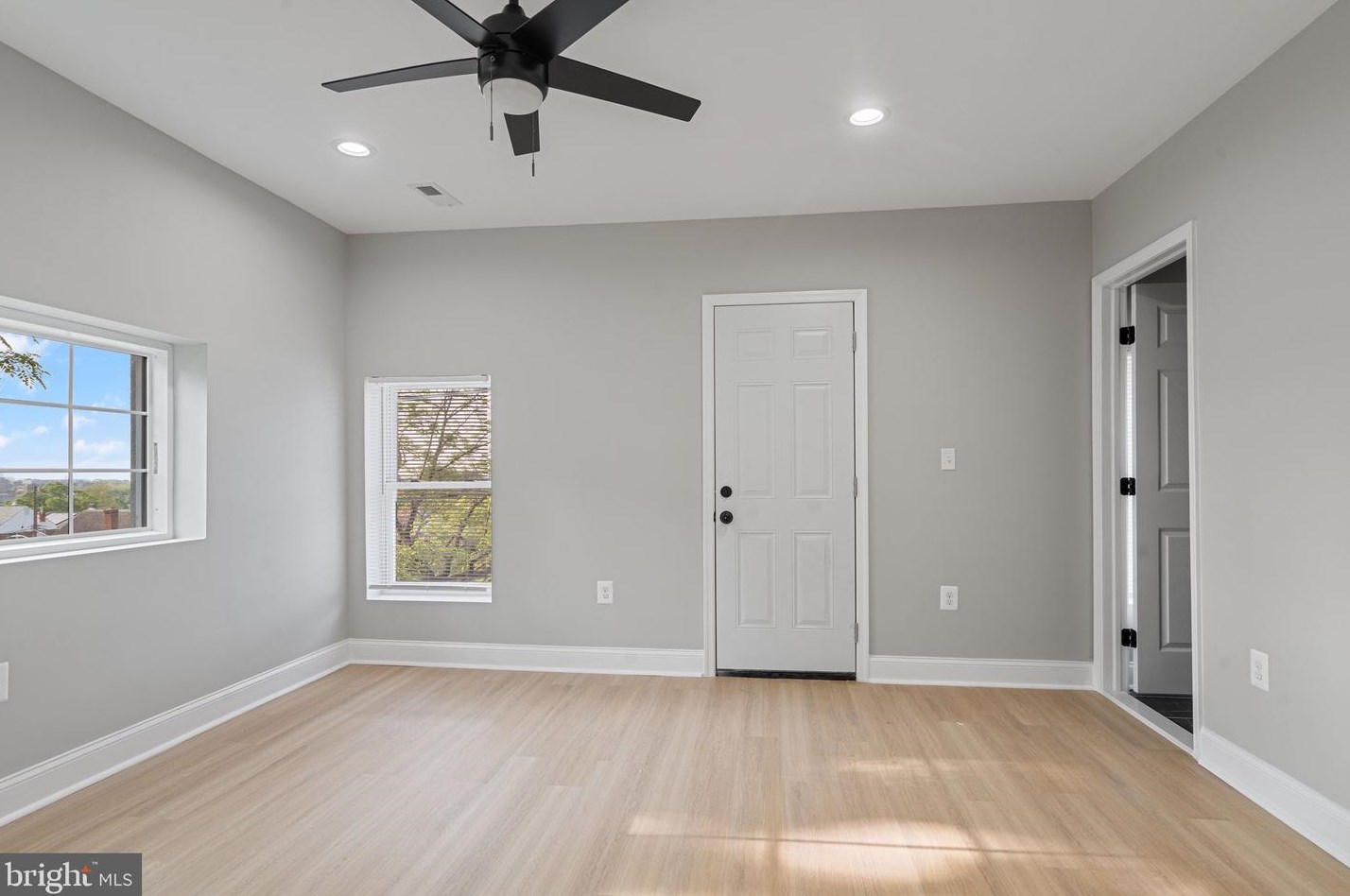 3200 Piedmont Ave, Baltimore MD  21216-1932 exterior