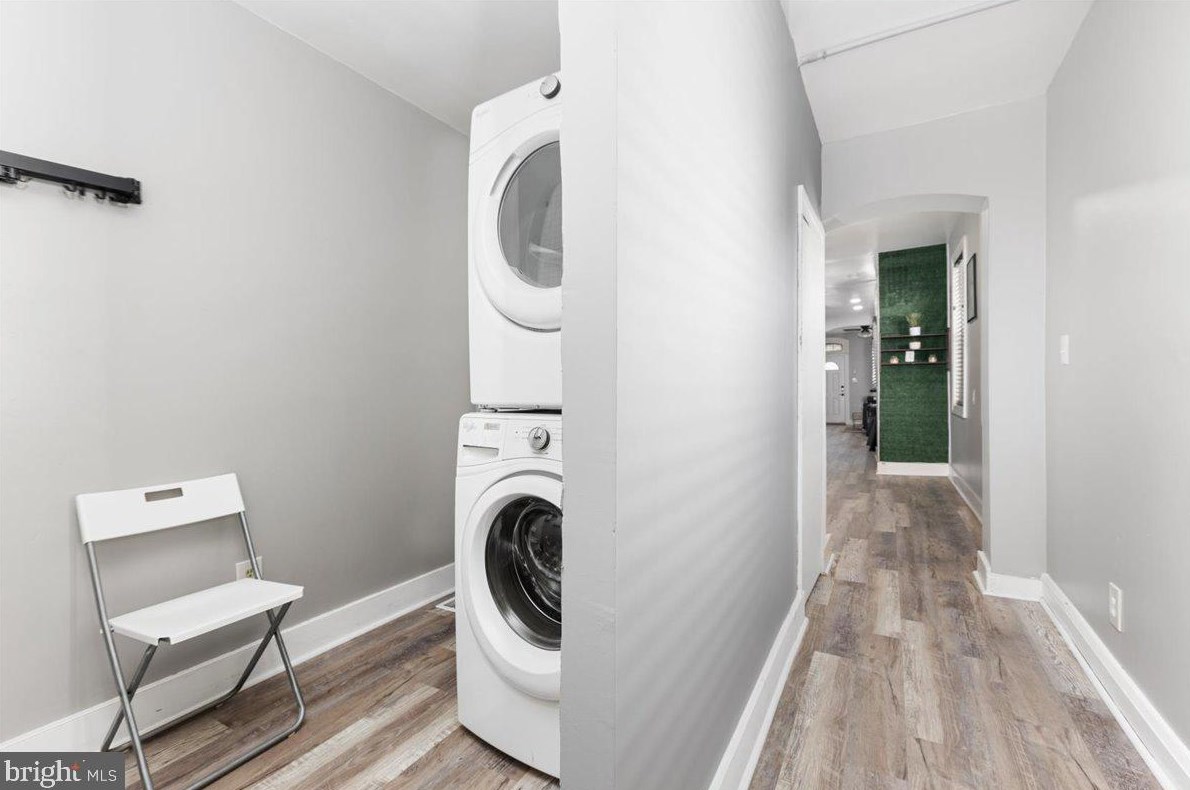 835 Montford Ave, Baltimore MD  21205-1619 exterior