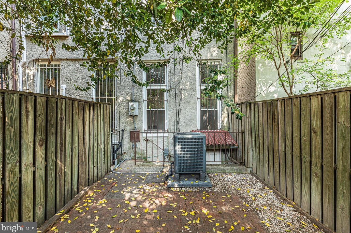 212 Penn St, Baltimore MD  21230-2222 exterior