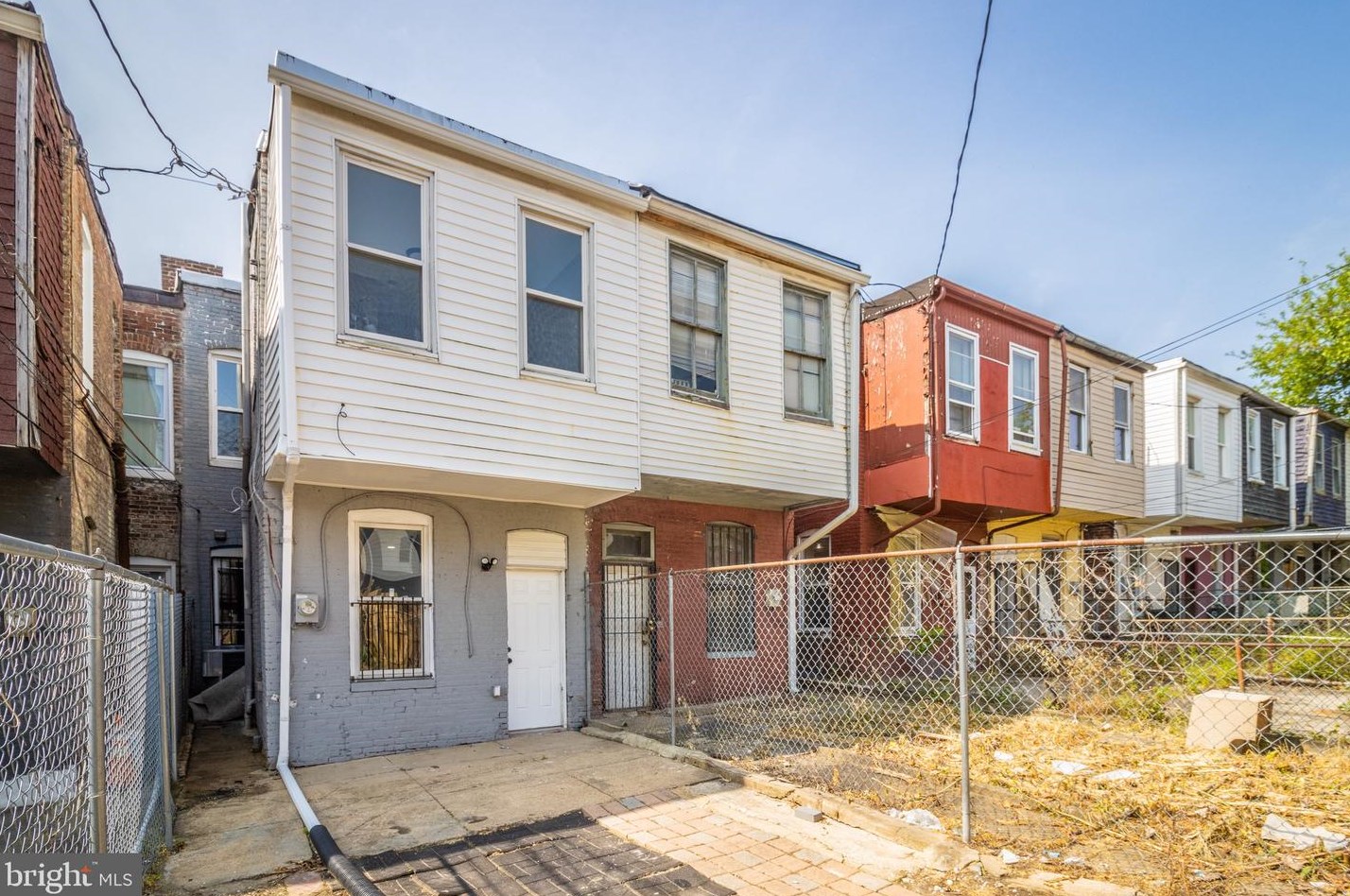 2508 Baltimore St, Baltimore MD  21224-1127 exterior