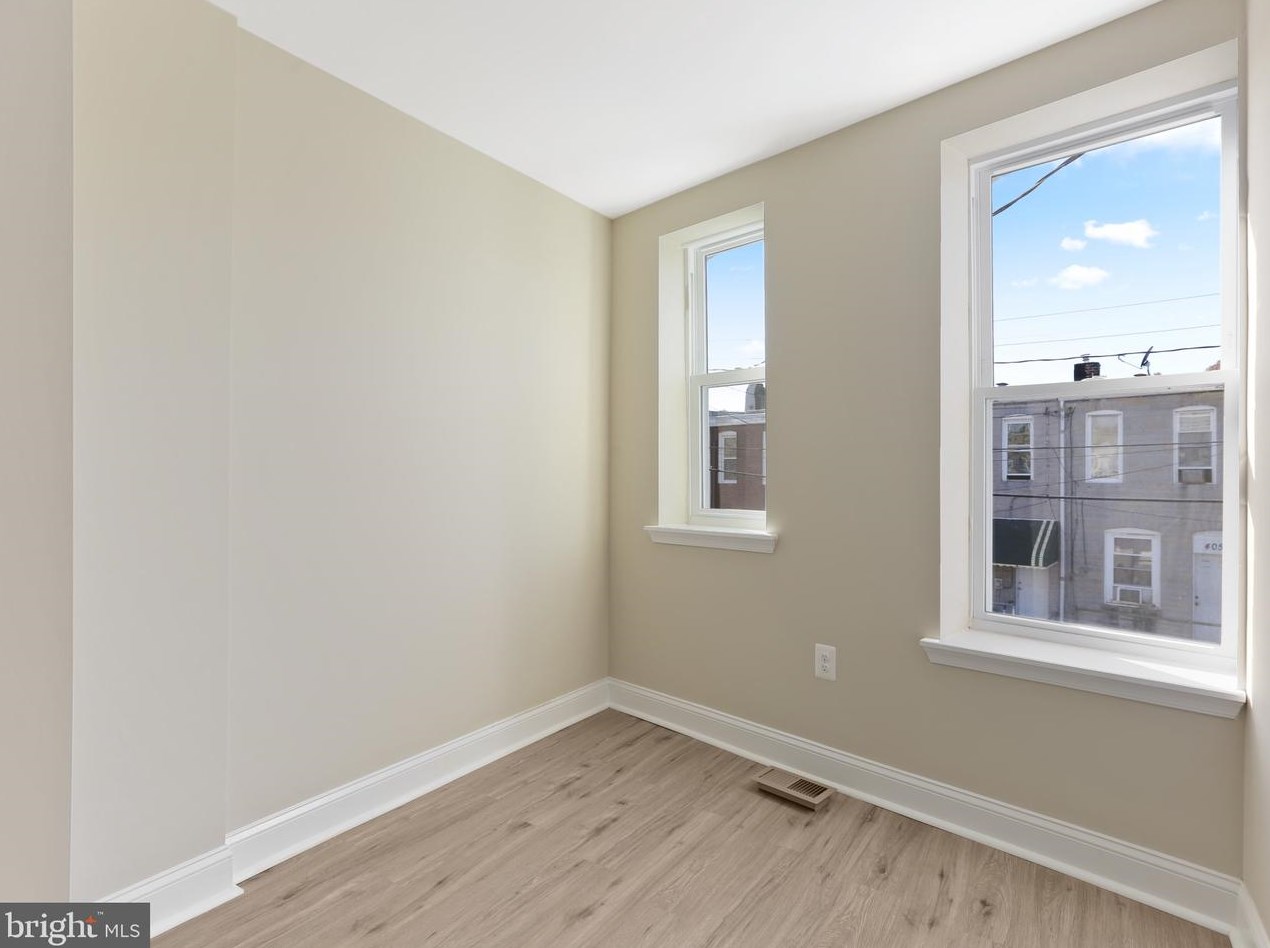 321 Loneys Ln, Baltimore MD  21224-1341 exterior