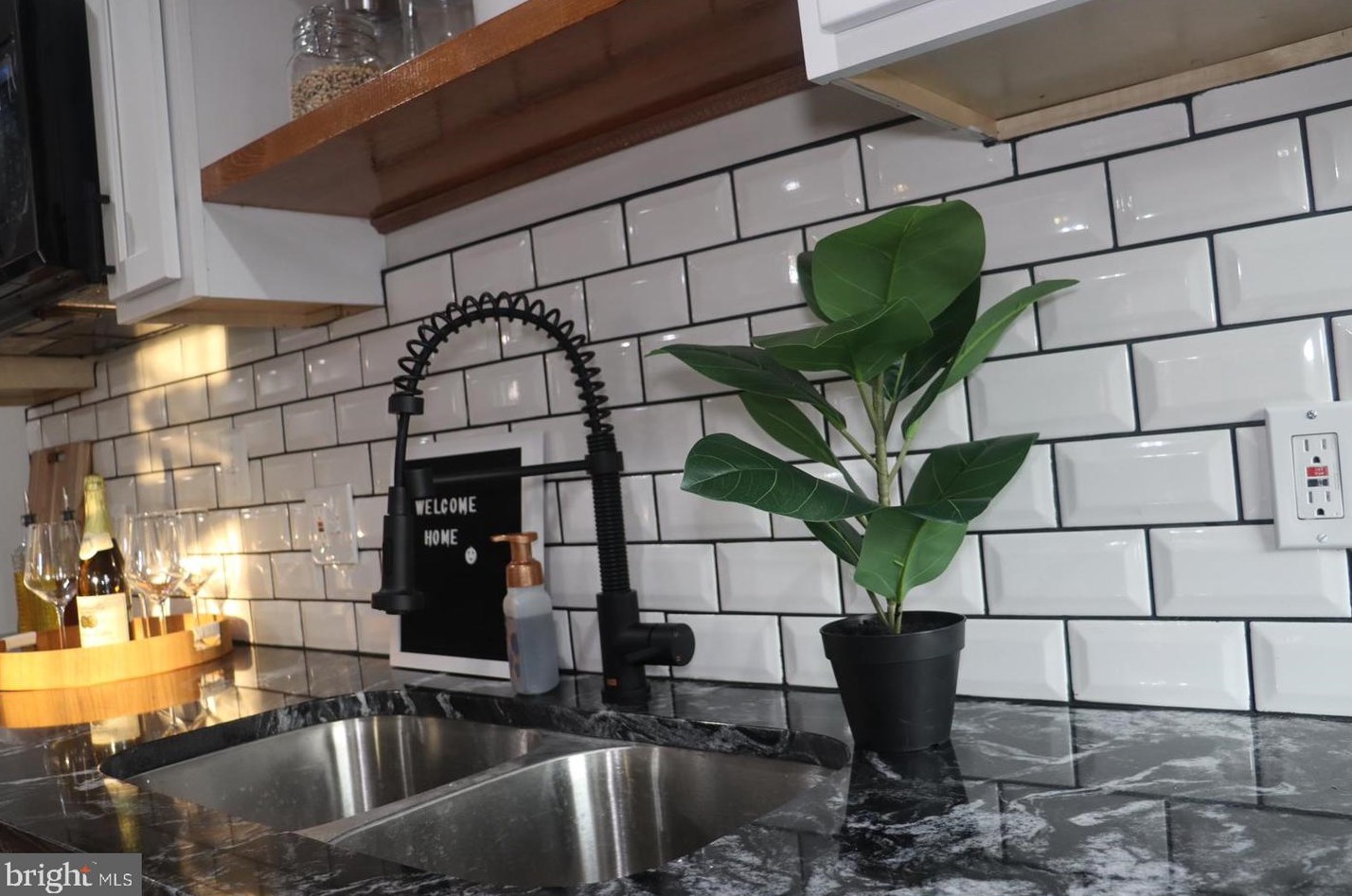 5734 Jonquil Ave, Baltimore MD 21215-3510 exterior