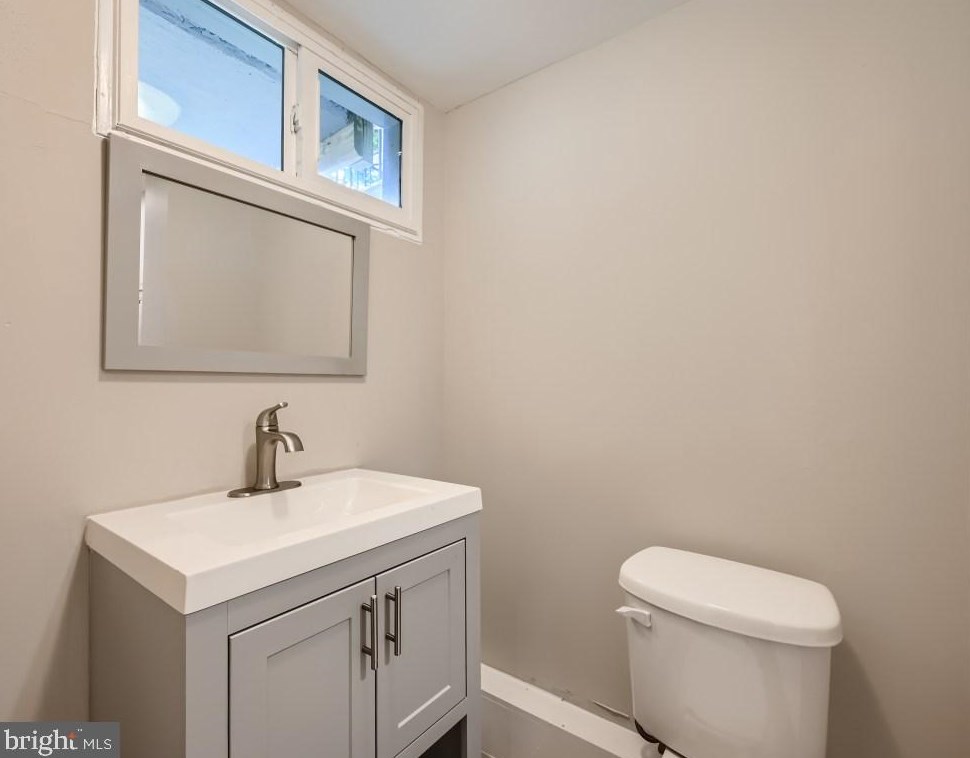 5939 Leith Walk, Baltimore MD  21239-2221 exterior