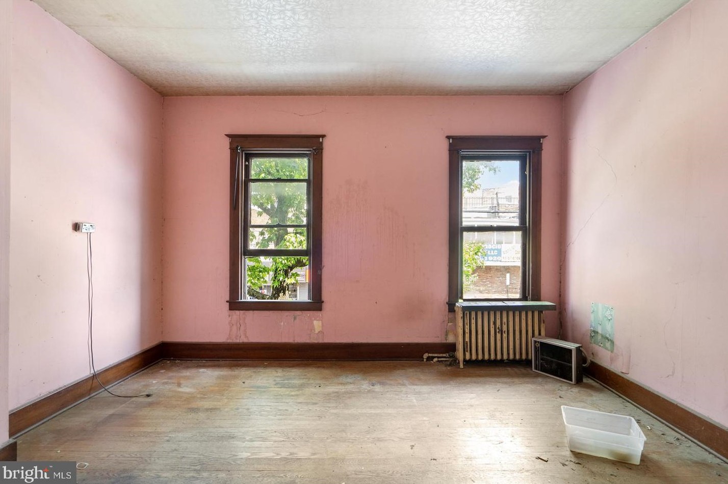 430 Highland Ave, Baltimore MD  21224-1443 exterior