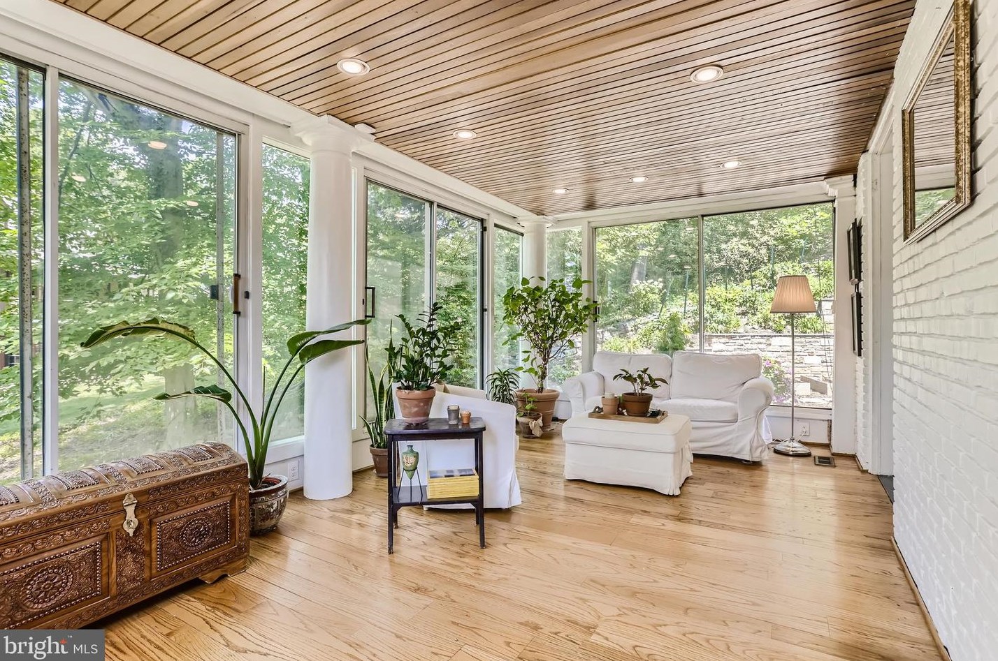 14 Edgevale Rd, Baltimore MD  21210-2253 exterior