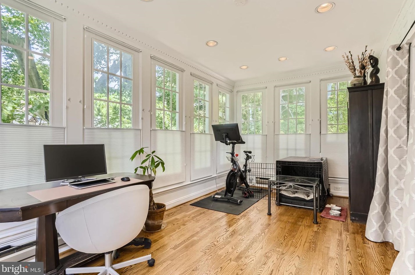 14 Edgevale Rd, Baltimore MD  21210-2253 exterior