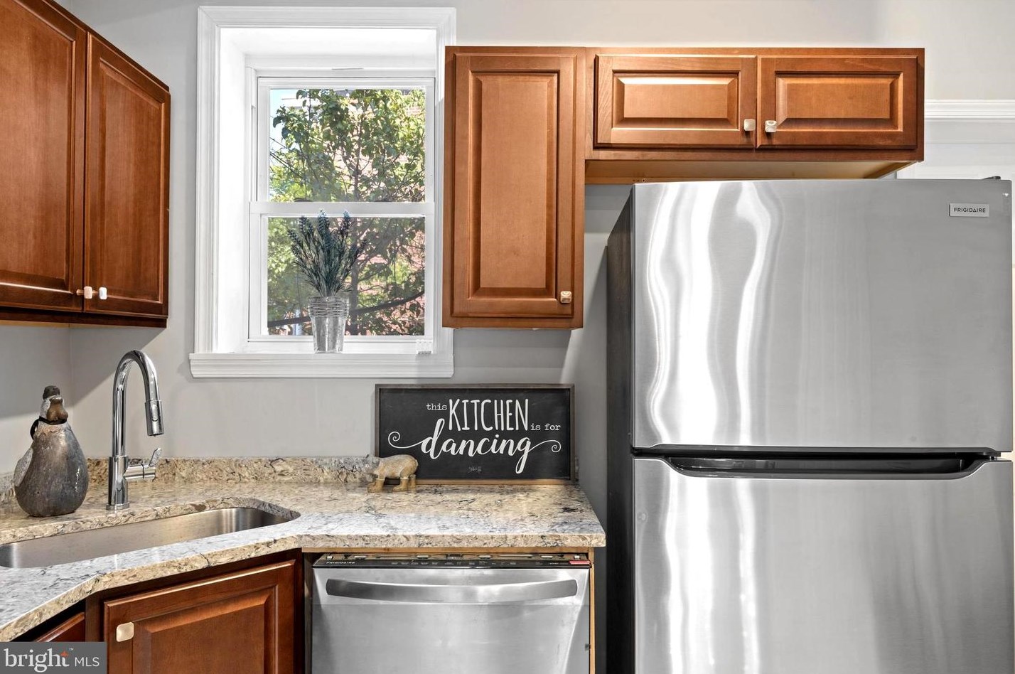 2809 The Alameda, Baltimore MD  21218-3728 exterior