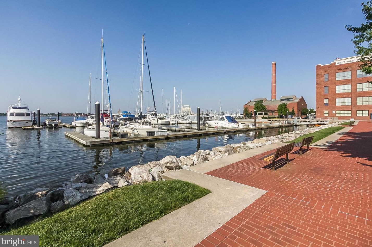 2901 Boston St, Baltimore MD  21224-4800 exterior