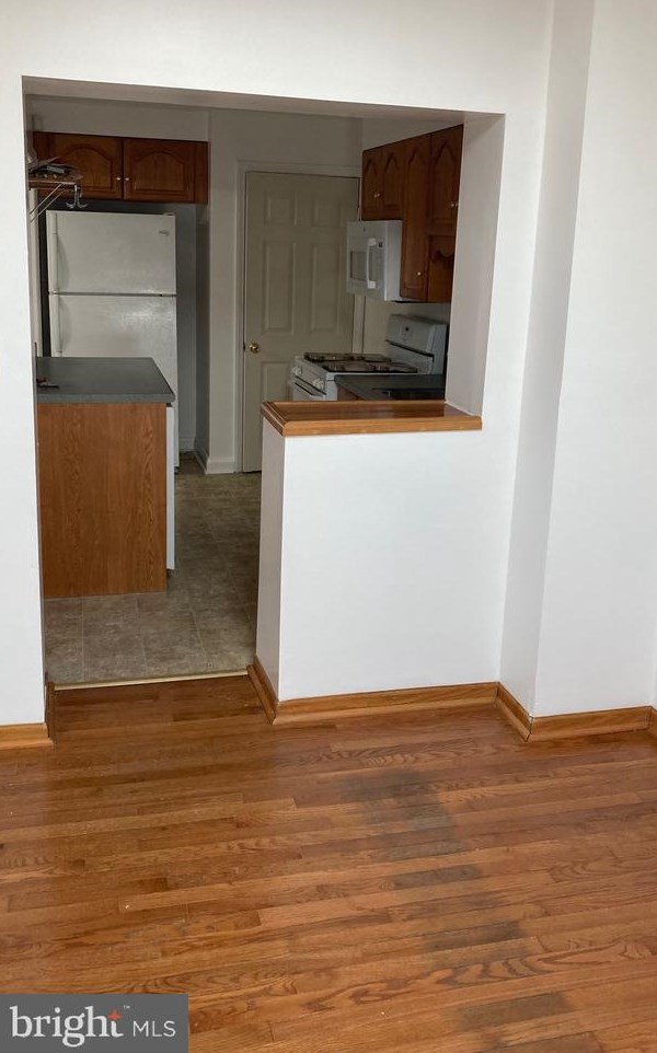 6518 Belle Vista Ave, Baltimore MD  21206-1647 exterior