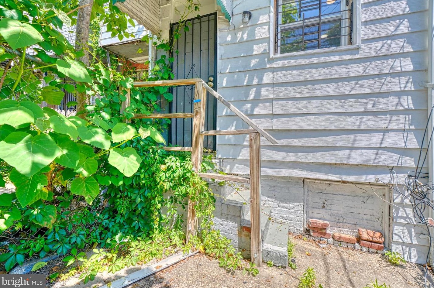 716 Belnord Ave, Baltimore MD  21205-2623 exterior