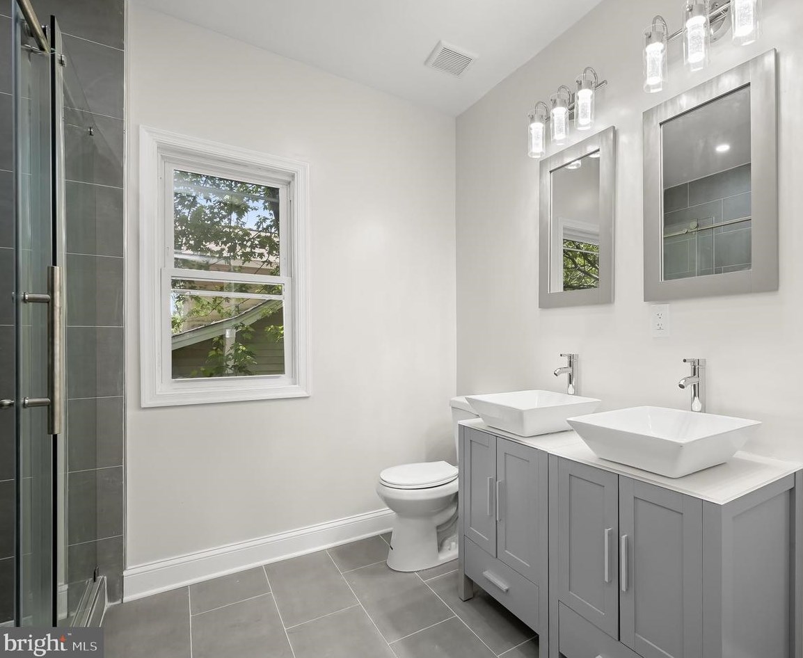 2915 Glenmore Ave, Baltimore MD 21206-2010 exterior