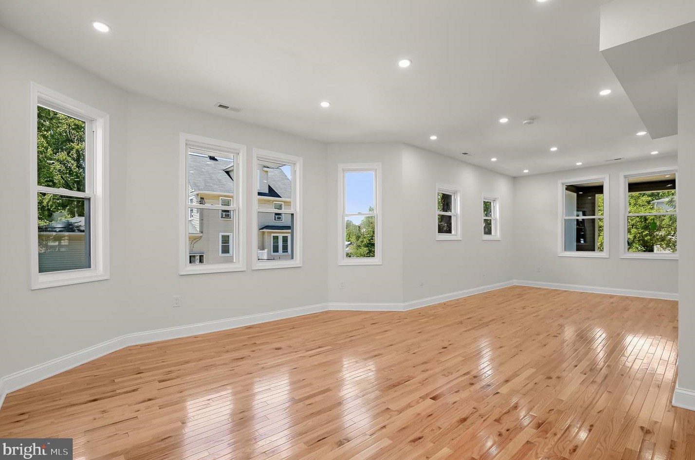 2915 Glenmore Ave, Baltimore MD 21206-2010 exterior