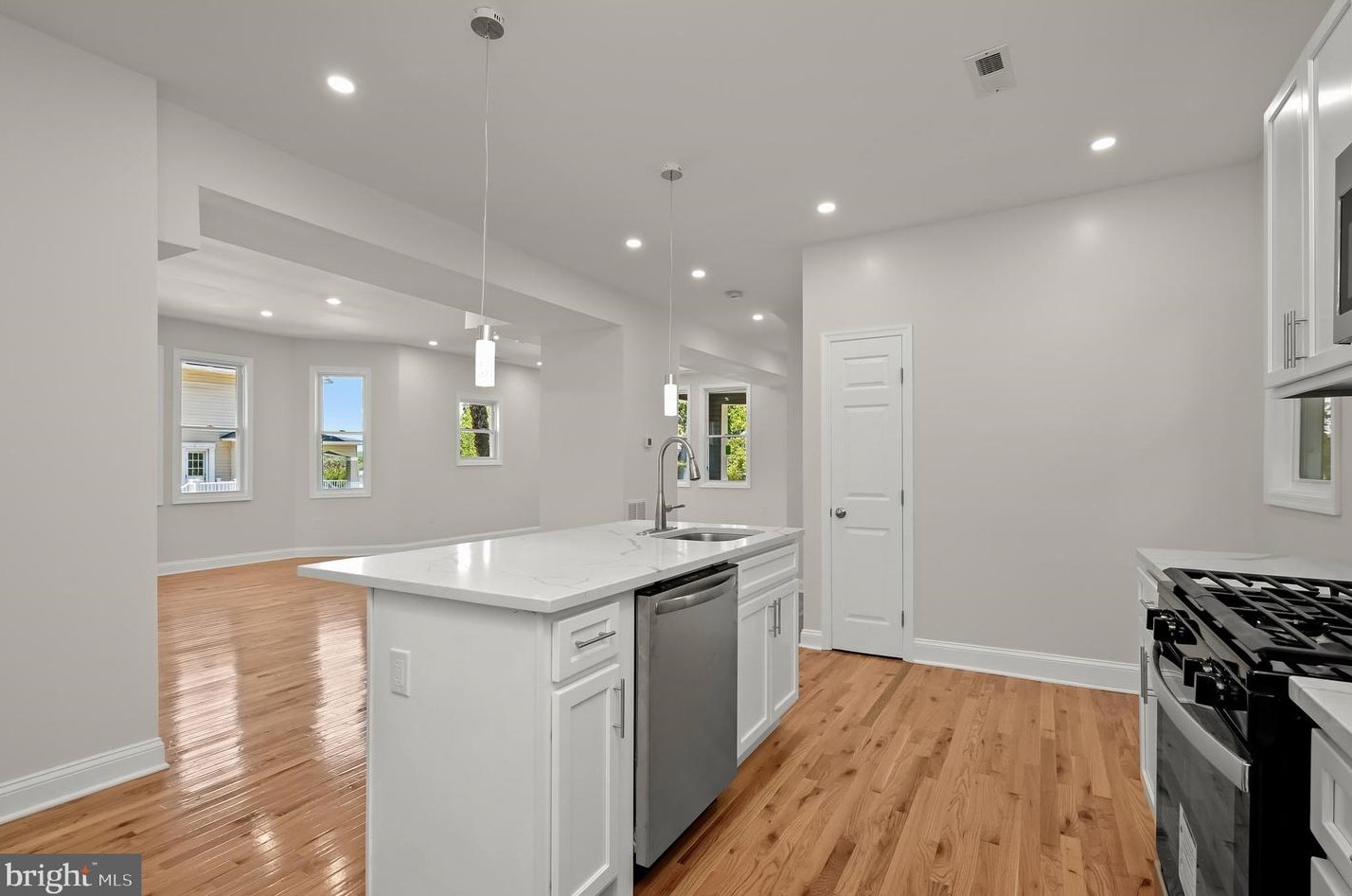 2915 Glenmore Ave, Baltimore MD 21206-2010 exterior