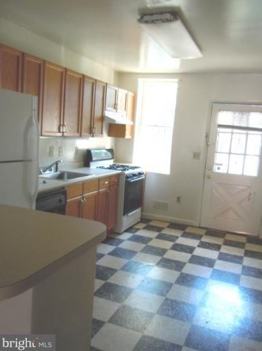 711 Portland St, Baltimore MD  21230-2213 exterior