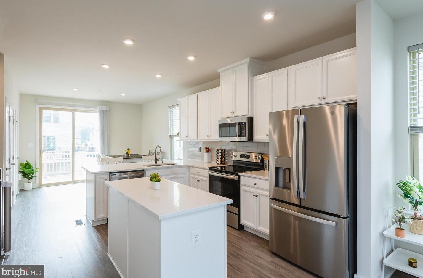 160 Oldham St, Baltimore MD  21224-2635 exterior