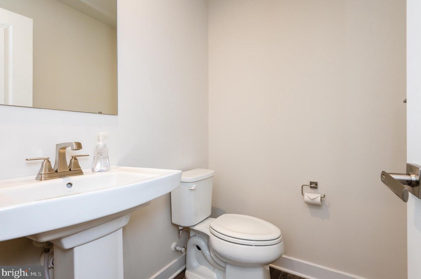 160 Oldham St, Baltimore MD  21224-2635 exterior