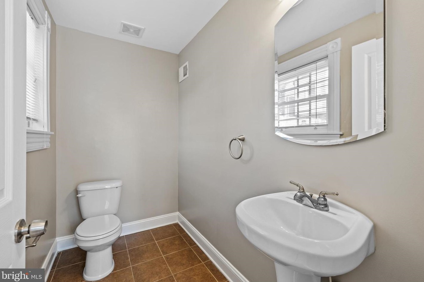 1600 Biddle St, Baltimore MD 21213-3118 exterior