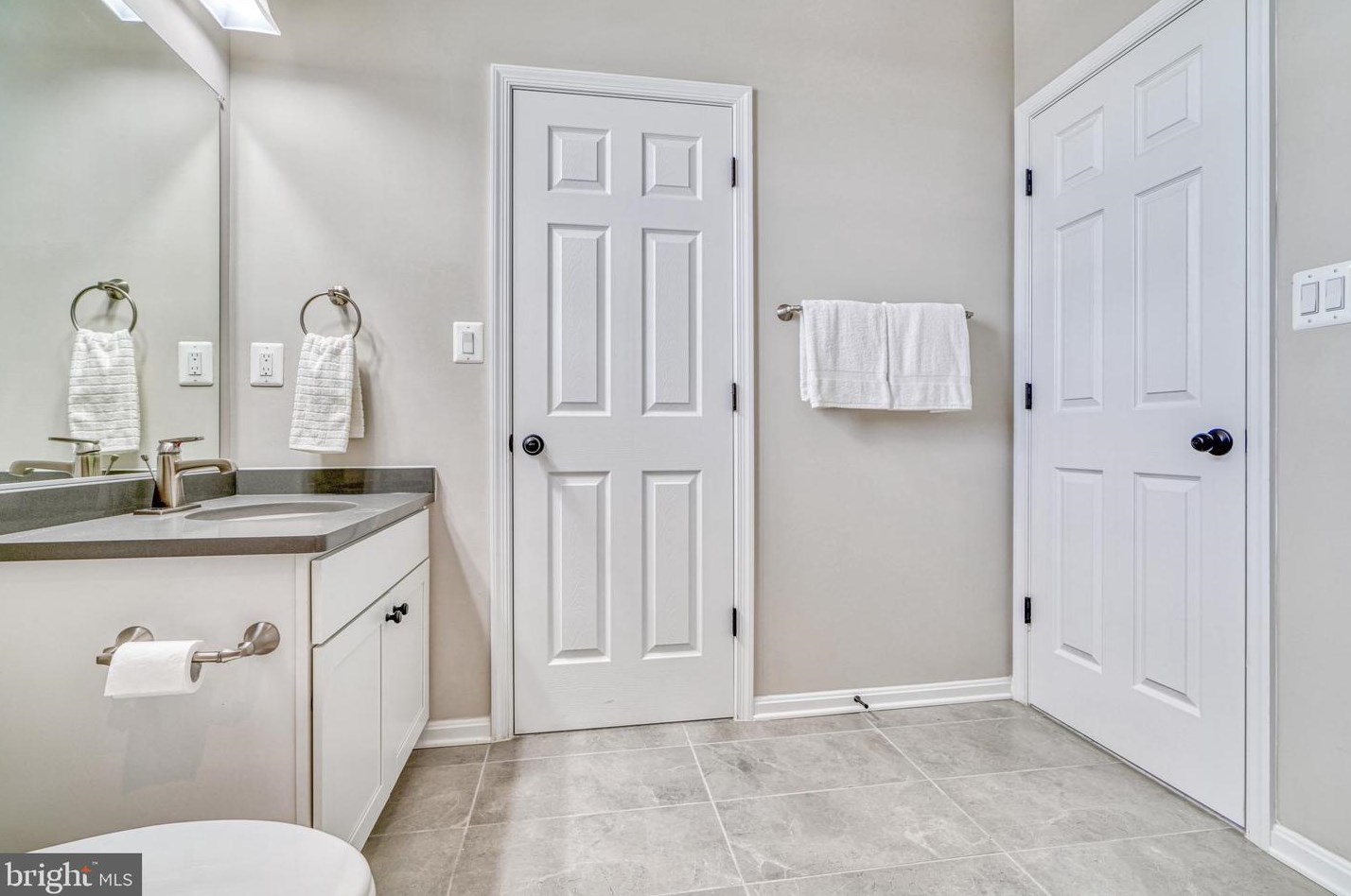 1200 Berry St, Baltimore MD 21211-1927 exterior