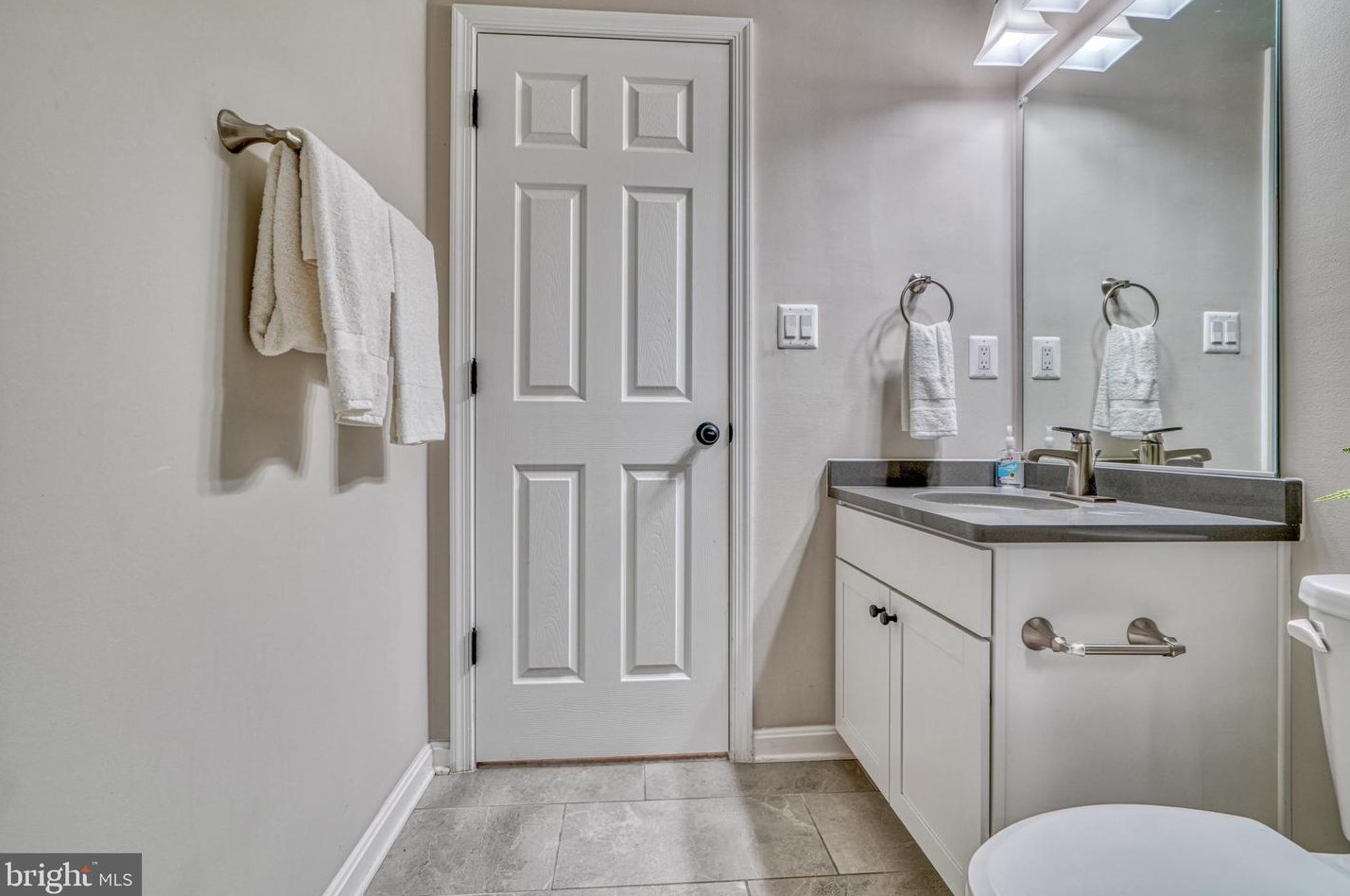 1200 Berry St, Baltimore MD 21211-1927 exterior