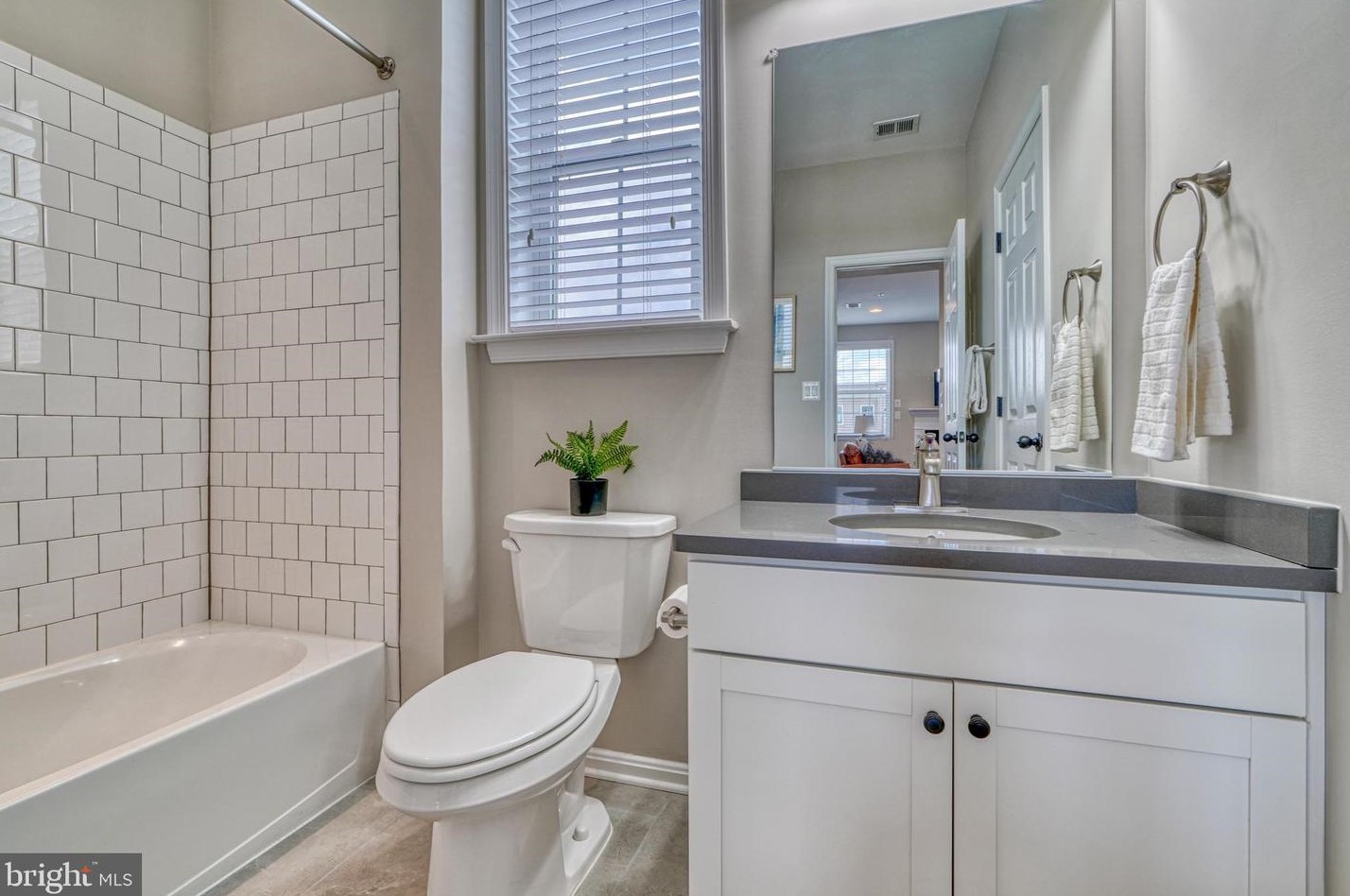 1200 Berry St, Baltimore MD 21211-1927 exterior