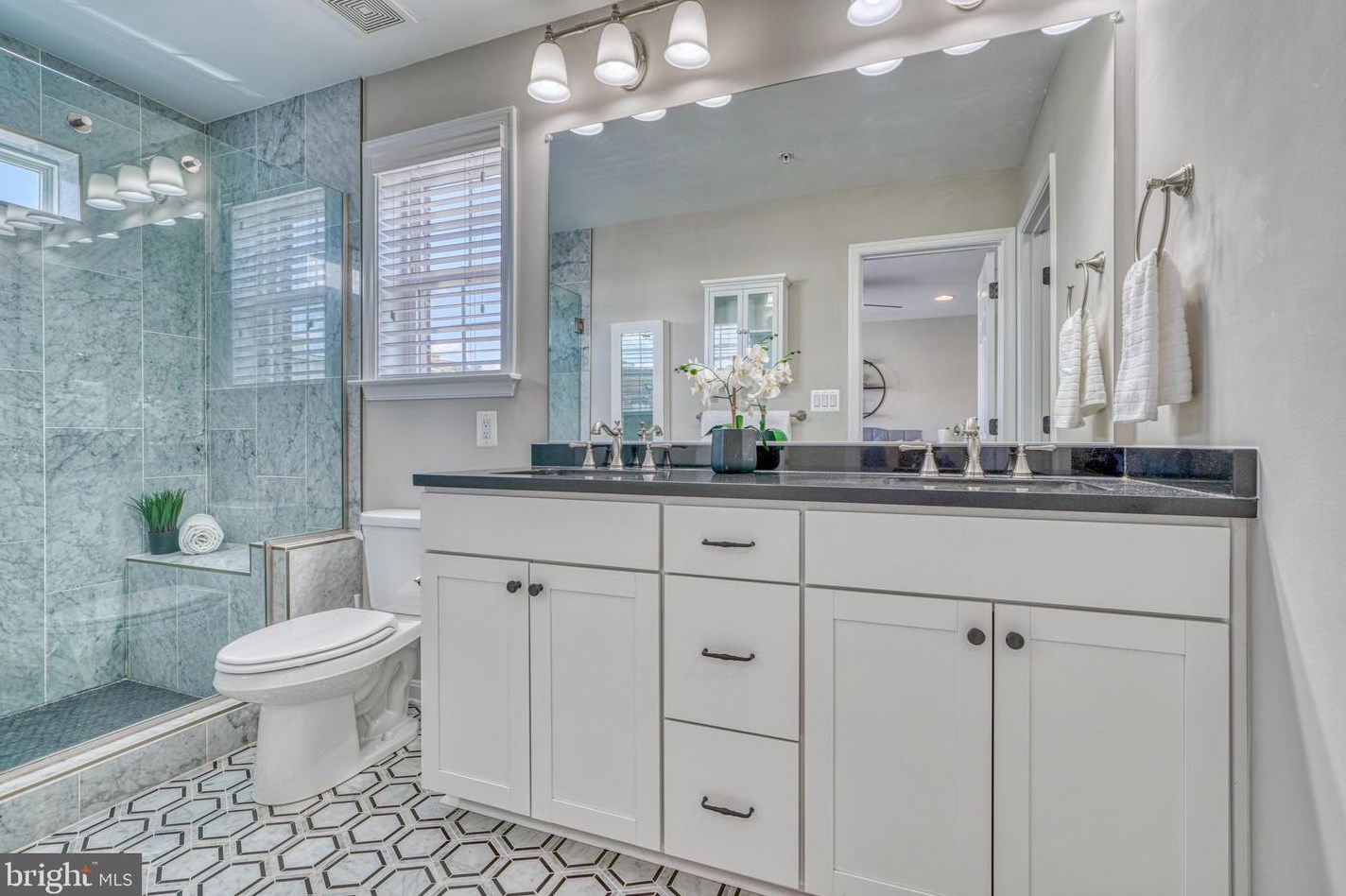 1200 Berry St, Baltimore MD 21211-1927 exterior