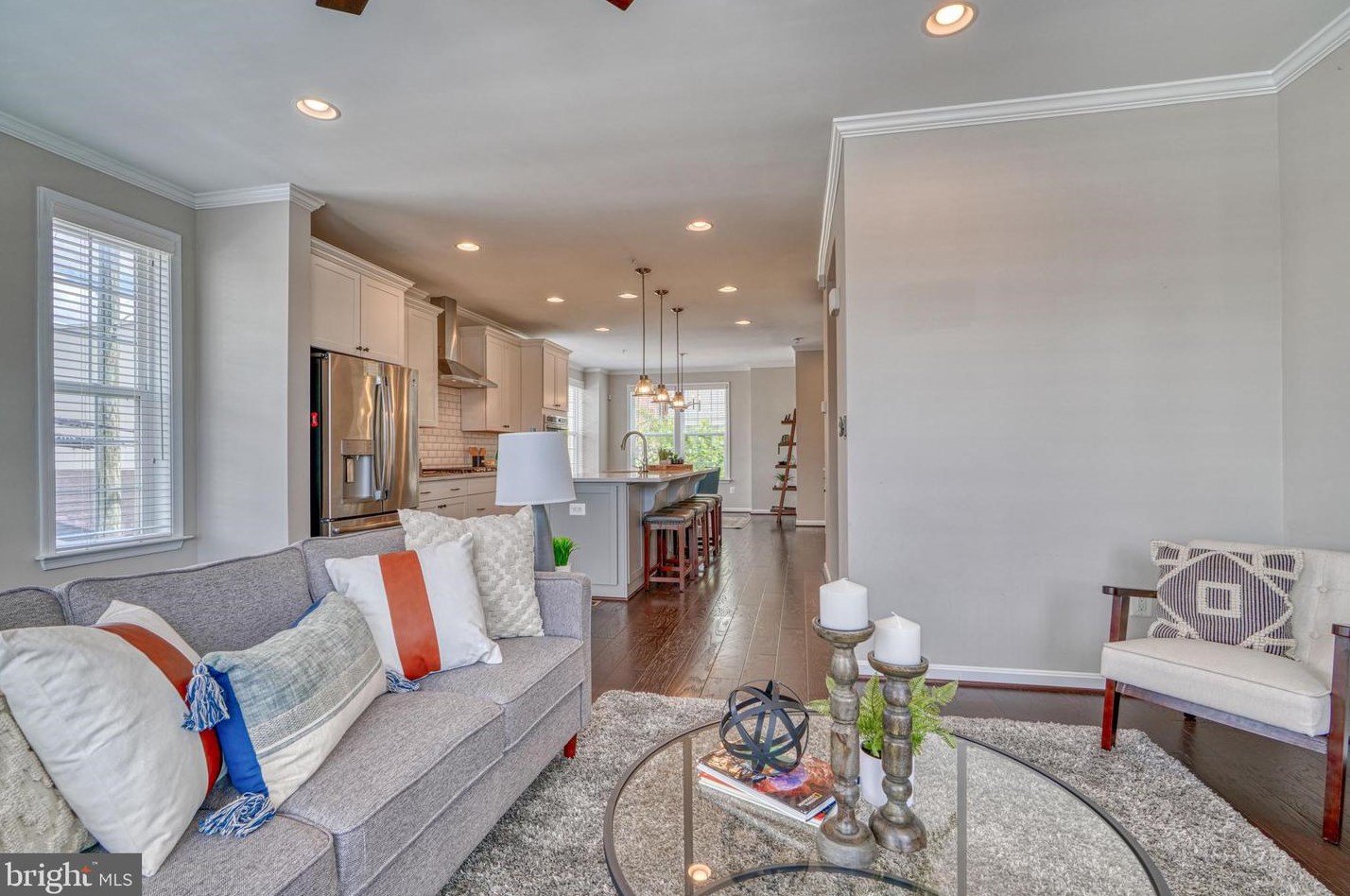 1200 Berry St, Baltimore MD 21211-1927 exterior