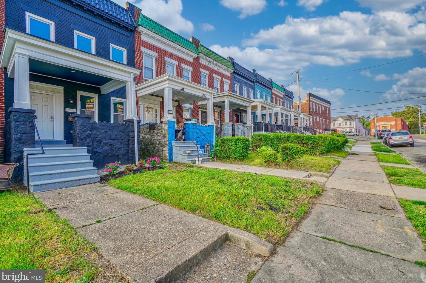 2631 Loyola Northway, Baltimore MD  21215-7001 exterior