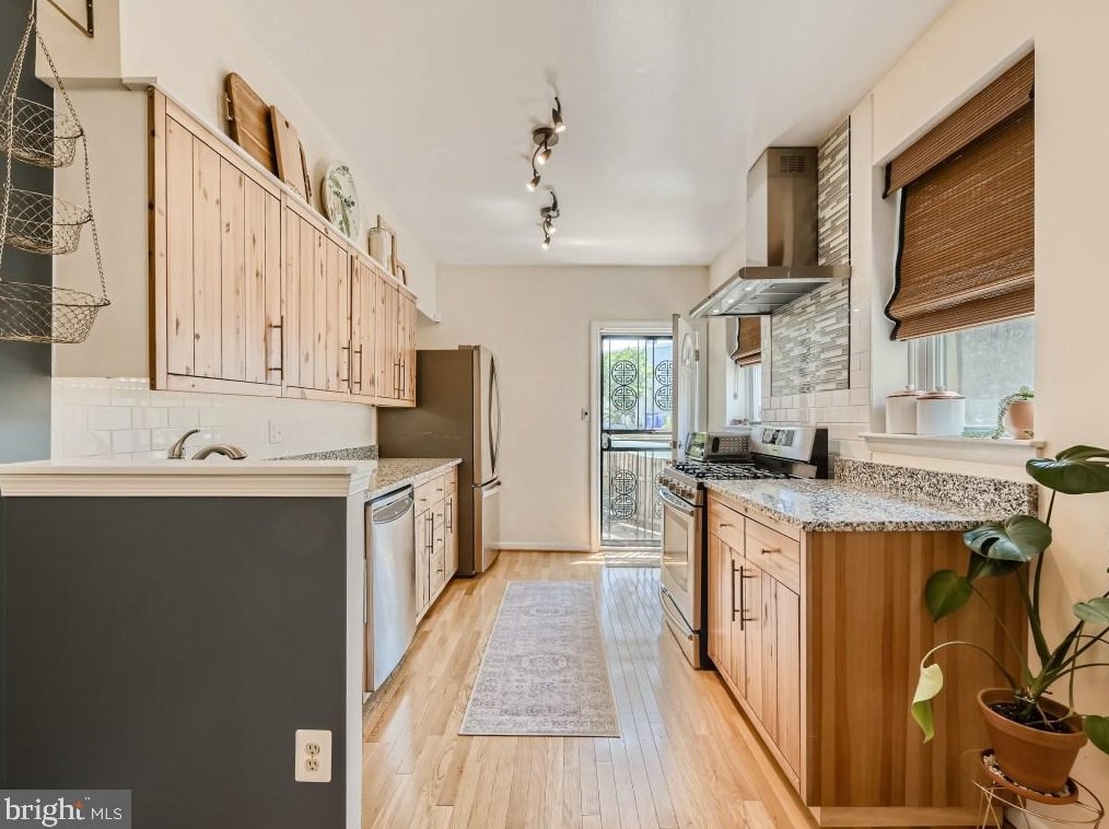 821 Barre St, Baltimore MD 21230-2421 exterior