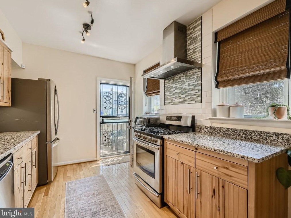 821 Barre St, Baltimore MD 21230-2421 exterior