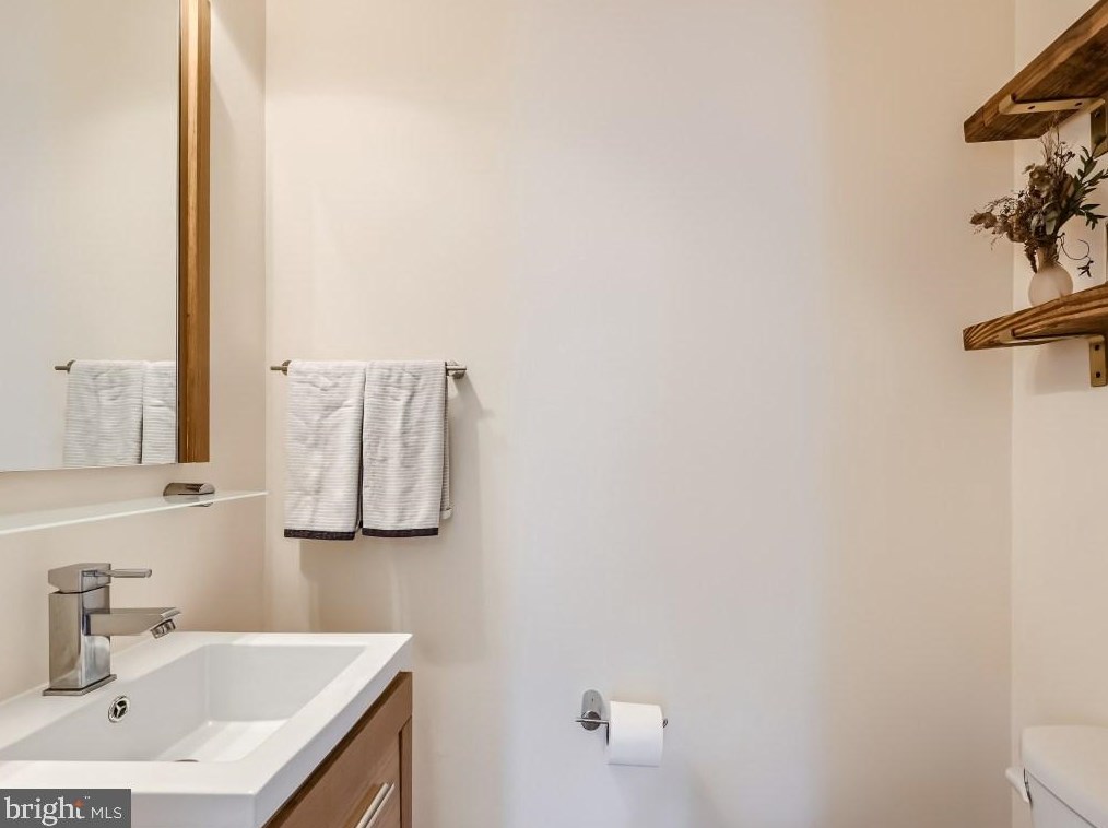 821 Barre St, Baltimore MD 21230-2421 exterior