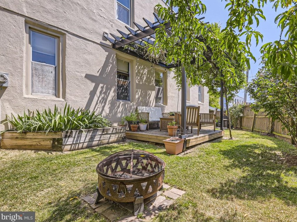 821 Barre St, Baltimore MD 21230-2421 exterior