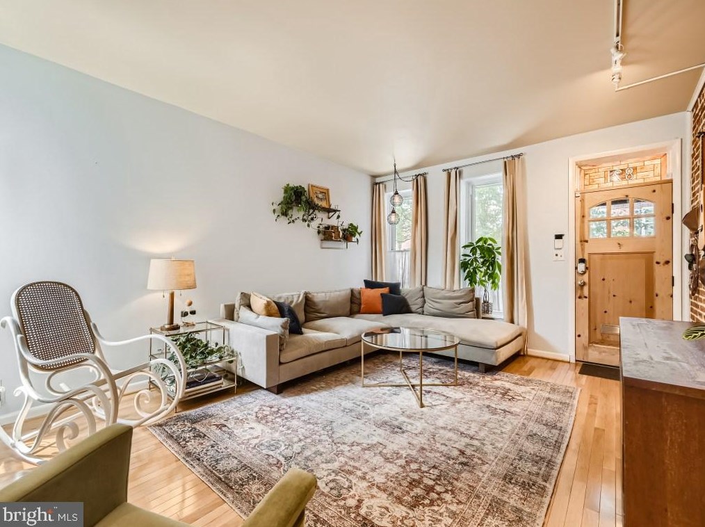 821 Barre St, Baltimore MD 21230-2421 exterior