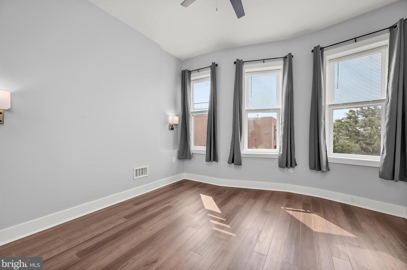 1362 Washington Blvd, Baltimore MD  21230-1829 exterior
