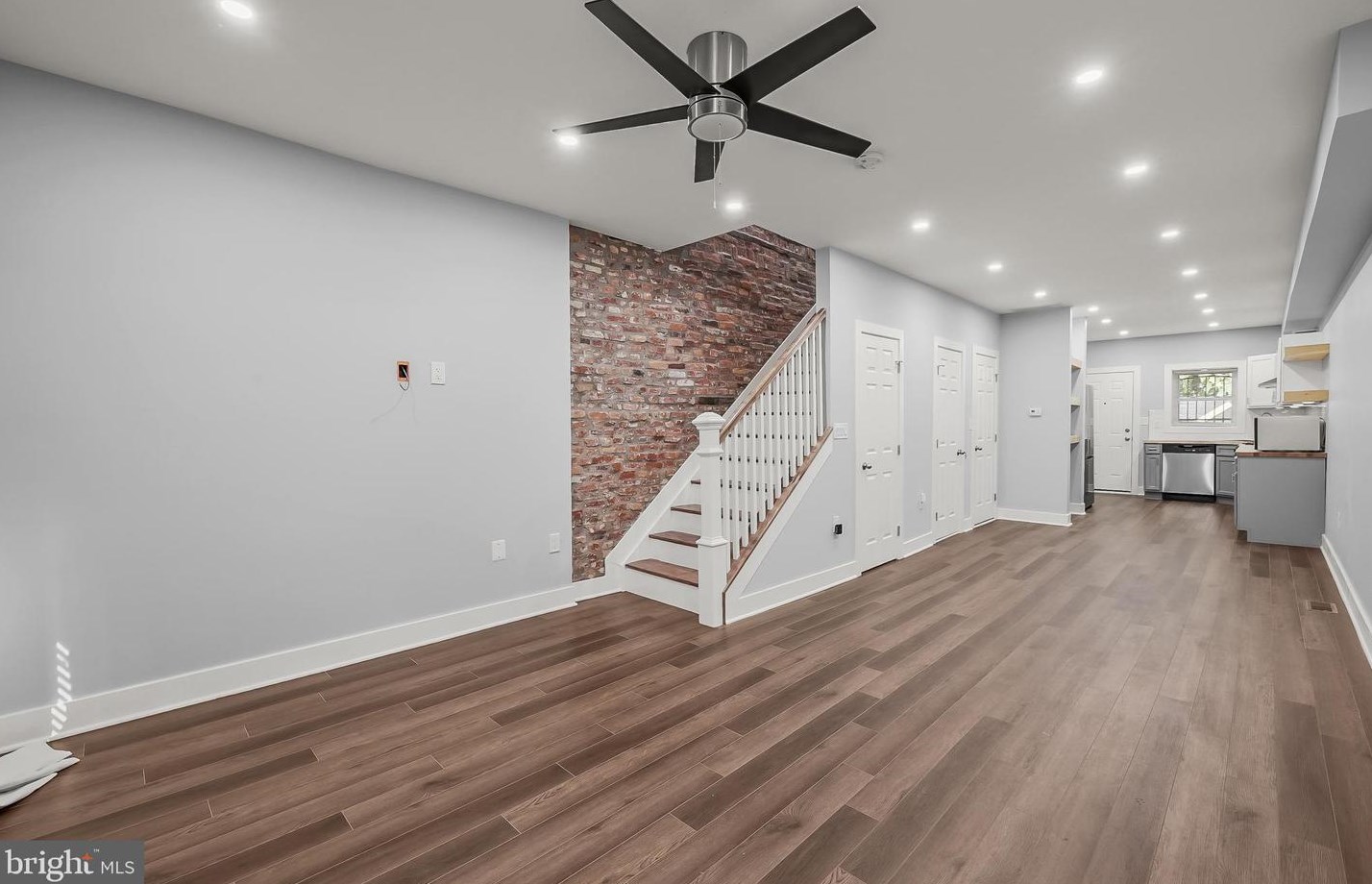 1362 Washington Blvd, Baltimore MD  21230-1829 exterior